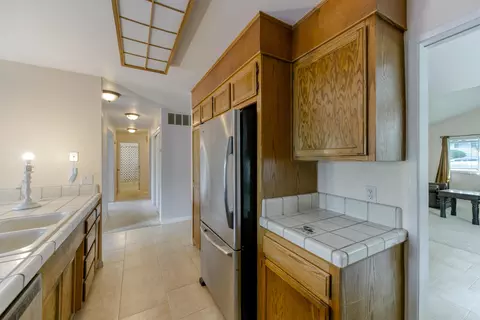 2085 Quartz Way, Redding, CA 96001 photo 9