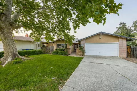 2085 Quartz Way, Redding, CA 96001 photo 2