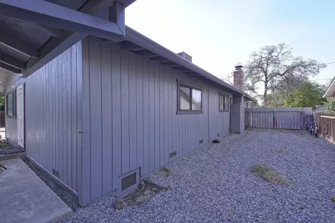 1646 El Dorado Way, Redding, CA 96002 photo 4