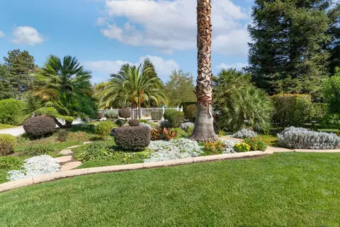 20653 Matamoros St, Redding, CA 96002 photo 4