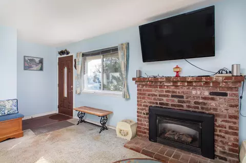 2366 Hawn Ave, Redding, CA 96002 photo 2