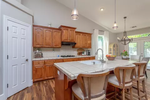550 Castenda Dr, Redding, CA 96003 photo 10