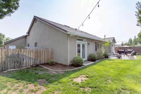 550 Castenda Dr, Redding, CA 96003 photo 26