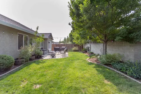 550 Castenda Dr, Redding, CA 96003 photo 28