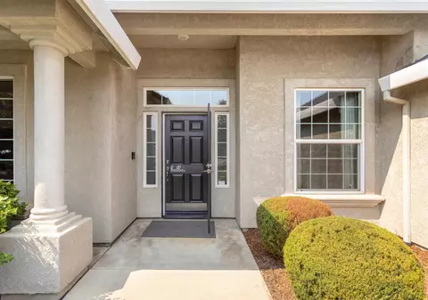 550 Castenda Dr, Redding, CA 96003 photo 5