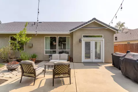 550 Castenda Dr, Redding, CA 96003 photo 25