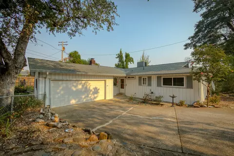 4100 Oro Ct, Redding, CA 96001 photo 5