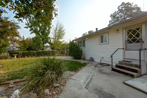 4100 Oro Ct, Redding, CA 96001 photo 4