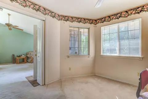 2700 Howard Dr, Redding, CA 96001 photo 5