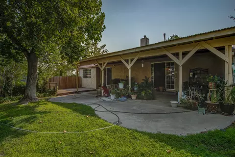 2700 Howard Dr, Redding, CA 96001 photo 3