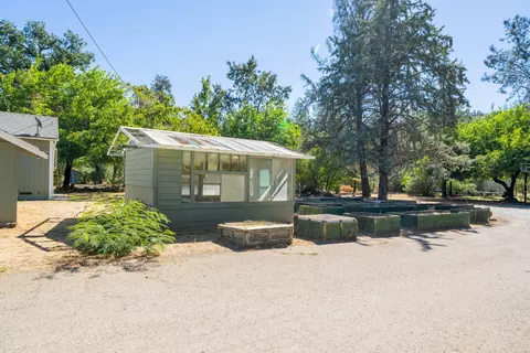 19819 Rhode Island Rd, Redding, CA 96003 photo 14