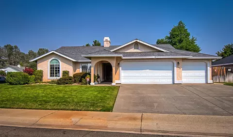 2998 Howard Dr, Redding, CA 96001 photo 1