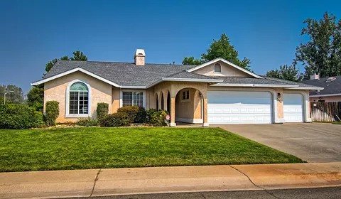 2998 Howard Dr, Redding, CA 96001 photo 2