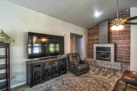 2998 Howard Dr, Redding, CA 96001 photo 9