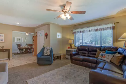 1321 Rose Ln, Redding, CA 96003 photo 2