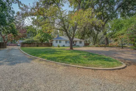 1321 Rose Ln, Redding, CA 96003 photo 1