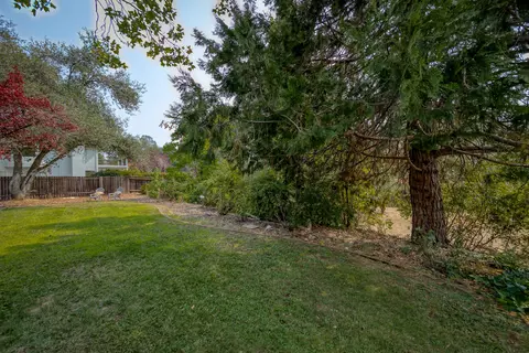 2947 Lake Redding Dr, Redding, CA 96003 photo 15