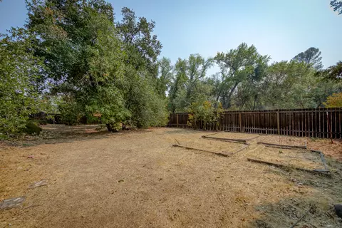 2947 Lake Redding Dr, Redding, CA 96003 photo 16