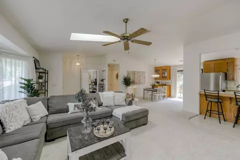 2947 Lake Redding Dr, Redding, CA 96003 photo 3