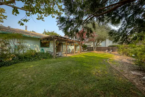 2947 Lake Redding Dr, Redding, CA 96003 photo 24