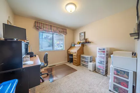 1525 El Capitan Dr, Redding, CA 96001 photo 21