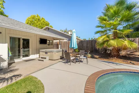 3719 Canterbury Dr, Redding, CA 96002 photo 27