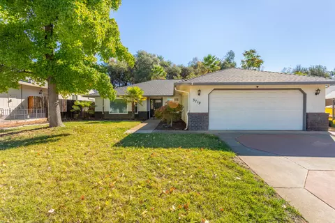 3719 Canterbury Dr, Redding, CA 96002 photo 1