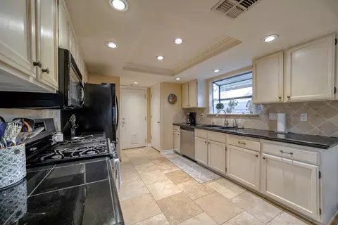 1867 Silverfield Loop, Redding, CA 96002 photo 13