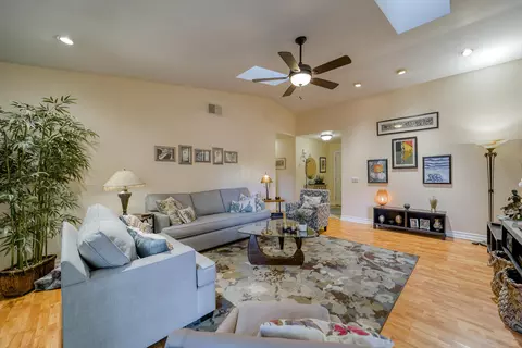 1867 Silverfield Loop, Redding, CA 96002 photo 5