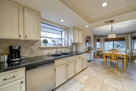 1867 Silverfield Loop, Redding, CA 96002 photo 15