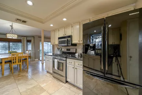 1867 Silverfield Loop, Redding, CA 96002 photo 14