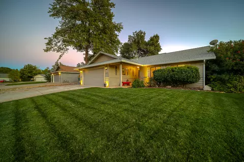 1867 Silverfield Loop, Redding, CA 96002 photo 2