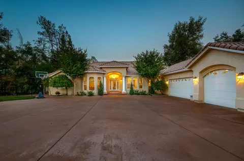 13497 Tierra Heights Rd, Redding, CA 96003 photo 6