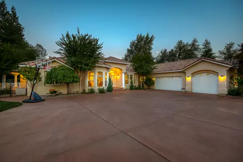 13497 Tierra Heights Rd, Redding, CA 96003 photo 5