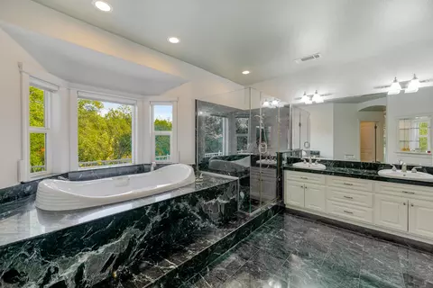 13497 Tierra Heights Rd, Redding, CA 96003 photo 42