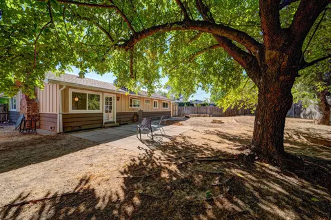 1820 Wisconsin Ave, Redding, CA 96001 photo 32