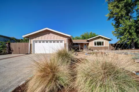 1820 Wisconsin Ave, Redding, CA 96001 photo 2