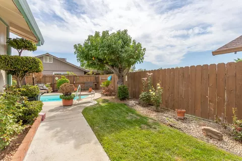 1623 Sterling Dr, Redding, CA 96003 photo 15