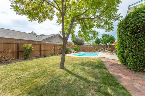 1623 Sterling Dr, Redding, CA 96003 photo 18