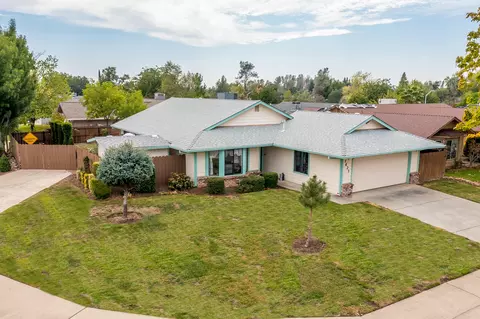 1623 Sterling Dr, Redding, CA 96003 photo 2