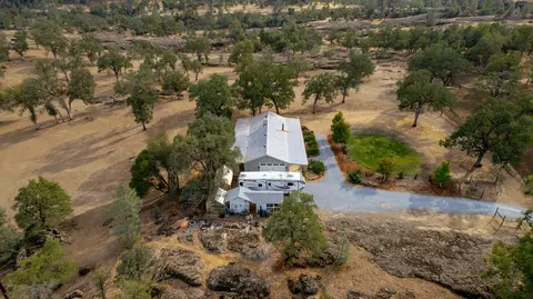 21833 Squaw Grass Trl, Redding, CA 96003 photo 13