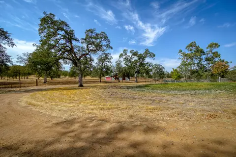 21833 Squaw Grass Trl, Redding, CA 96003 photo 63
