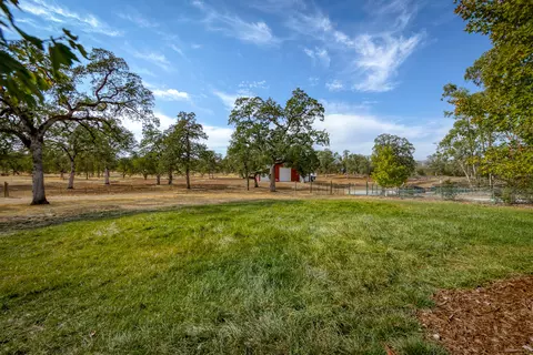 21833 Squaw Grass Trl, Redding, CA 96003 photo 60