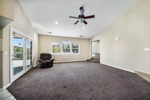 3733 Fairoaks Ct, Redding, CA 96001 photo 4