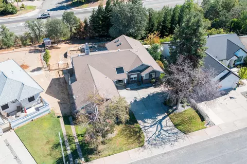 3733 Fairoaks Ct, Redding, CA 96001 photo 31