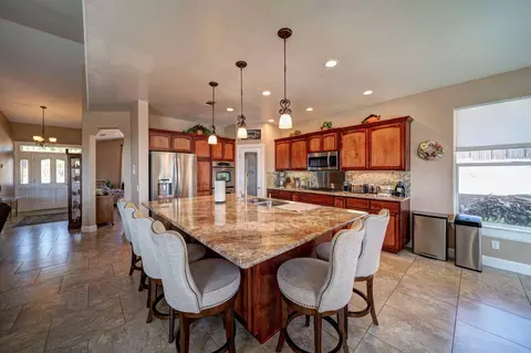 131 Ironwood Ln, Redding, CA 96003 photo 11