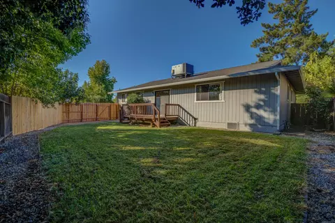 1885 Pineland Ct, Redding, CA 96002 photo 29