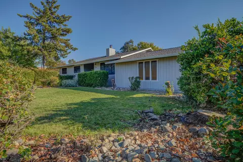 1885 Pineland Ct, Redding, CA 96002 photo 5