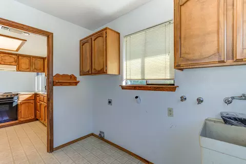 1885 Pineland Ct, Redding, CA 96002 photo 16