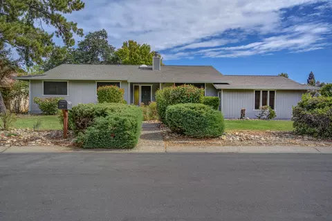1885 Pineland Ct, Redding, CA 96002 photo 2
